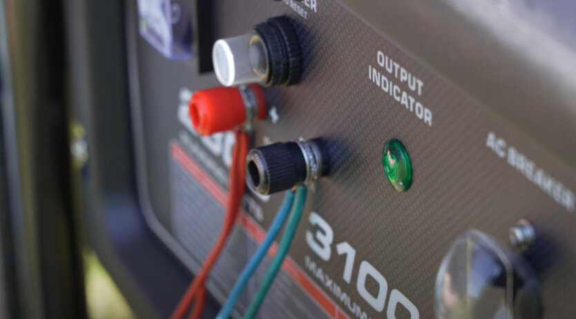 В Україні набули чинності нові правила імпорту генераторів, зарядних станцій, сонячних панелей та РЕБ