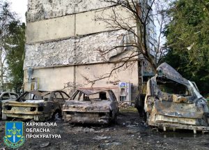 Ворог здійснив ракетні атаки по центру Чугуєва, постраждали девʼять людей, серед них дитина