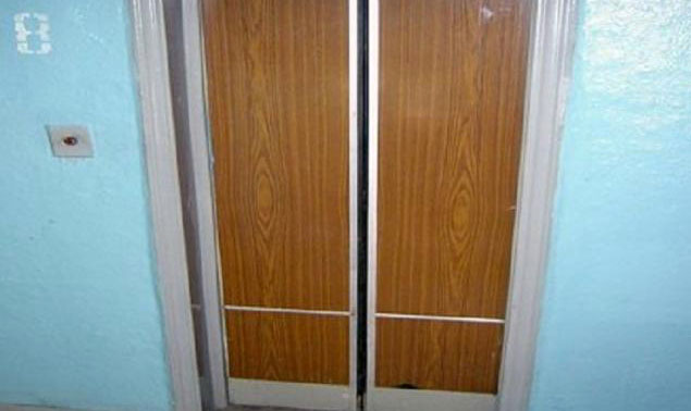 У Краматорську знову включають ліфти