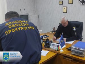 Керівники поліцейських відділень Слов’янська опинилися перед судом за махінації з «бойовими» виплатами на 2,7 млн грн