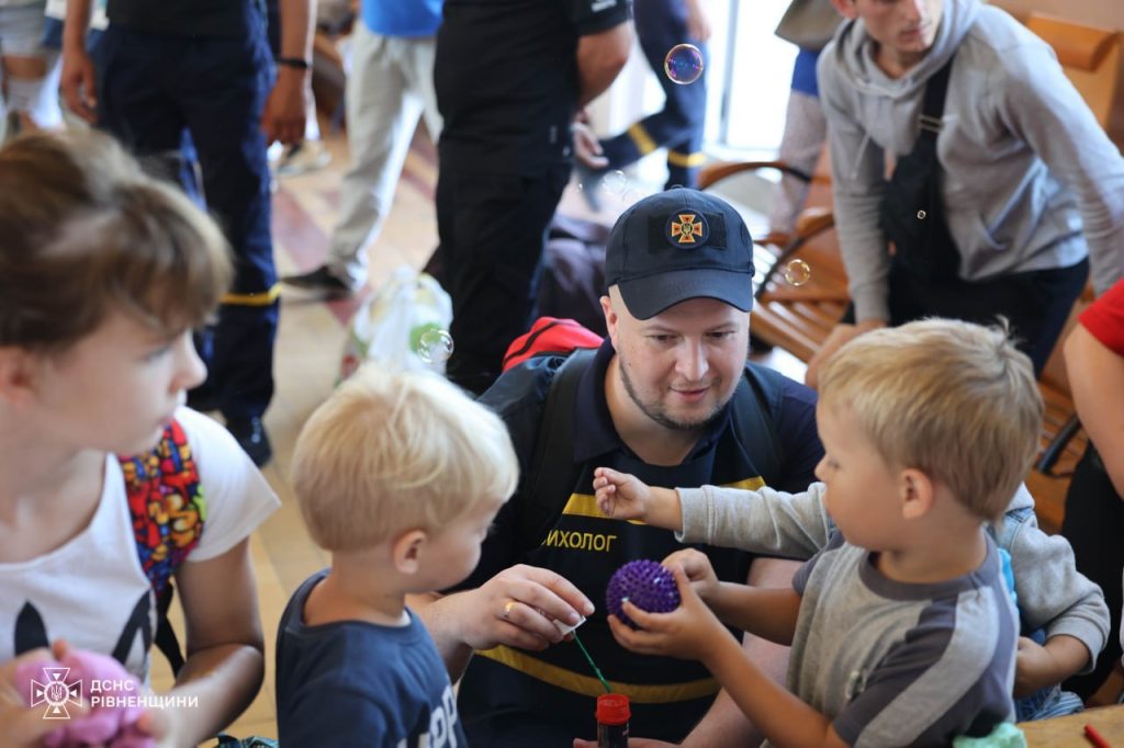 Примусова евакуація дітей з Покровської громади: рішення ухвалене через близькість фронту