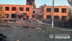 Троє поранених, понад 60 руйнувань – поліція Донеччини задокументувала наслідки російських атак за добу