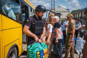 Яку допомогу видають людям, які виїжджають з Донецької області