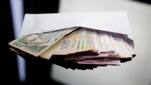 В Україні підвищують зарплати — яка причина