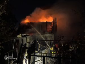 Внаслідок обстрілу в Малинівці сталася пожежа сільгосптехніки