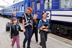 Черговий евакуаційний потяг відправився з Донеччини на Закарпаття