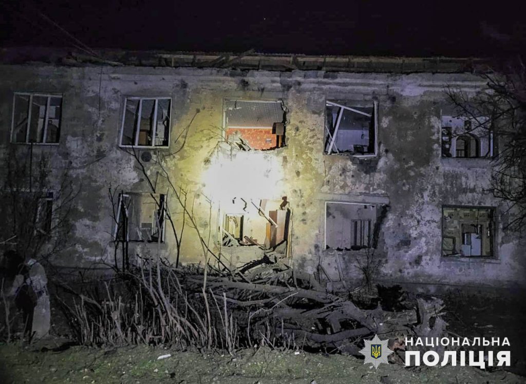 На Миколаївку росіяни скинули чотири авіабомби «ФАБ-250» з модулем «УМПК» – пошкодили 7 багатоквартирних будинків і готель