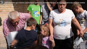 «Білі янголи» доставили гуманітарну допомогу жителям Ярової, що постраждала від лісових пожеж