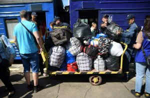 Евакуація на Рівненщину вже не безплатна, але тут нададуть житло та підтримку