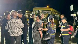 Евакуація з Донеччини: 60 переселенців прибули на Кіровоградщину новим маршрутом — що чекає на них у новому місці