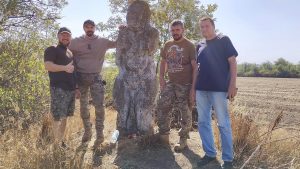 Волонтери передали у Дніпро кам’яну бабу з Донеччини: у чому її цінність