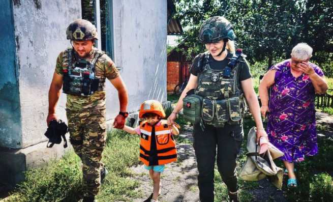 Примусова евакуація дітей з родинами триває у 16-ти населених пунктах Донеччини