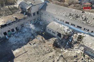 Пошкоджену обстрілом краматорську школу № 1 тимчасово закрили, а учнів і вчителів перевели до школи № 26