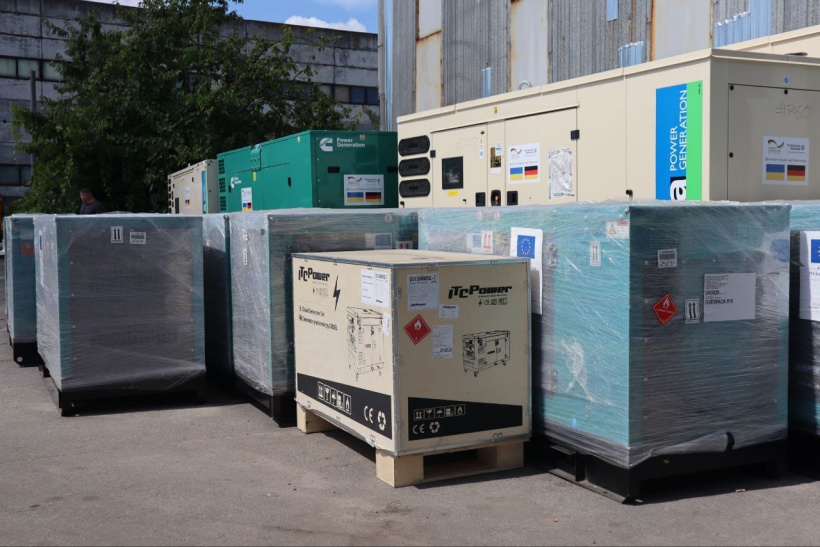 Громади Донеччини отримали 41 генератор