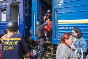 Евакуаційний потяг для жителів Донеччини тепер буде курсуватиме щодня