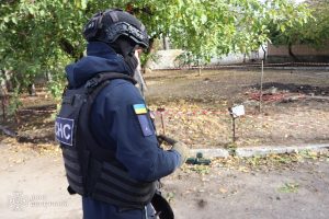 Вибухонебезпечні залишки війни виявили піротехніки ДСНС на деокупованій території Лиманщини