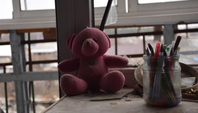 На Донеччині у зоні активних бойових дій залишаються 616 дітей