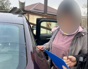 Патрульні склали протоколи на водійку, яка “влетіла” в паркан