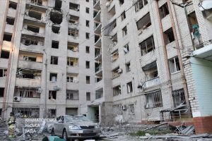 У Краматорську обмежать вхід до одного з під’їздів будинку, пошкодженого рашистами