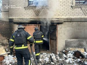 Лиманщина: рятувальники ліквідували дві пожежі, одна з яких спричинена ворожим обстрілом