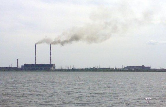 На Донетчині росіяни пошкодили дамбу Курахівського водосховища