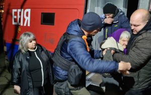 Для евакуйованих з Донеччини у Павлограді працює транзитний центр