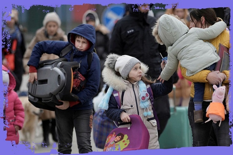 Примусова евакуація – скільки дітей залишається у громадах, в яких вона оголошена