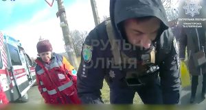 У Краматорську патрульні надали допомогу літньому чоловіку, який потребував медичної допомоги