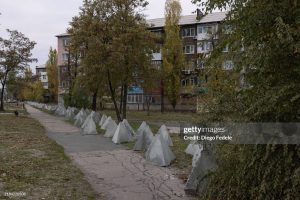 «Зуби дракона» на вулицях: Покровськ готують до оборони