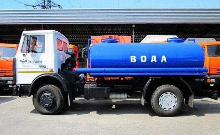Без газу та води: у Покровськ припиняють підвозити безкоштовну воду