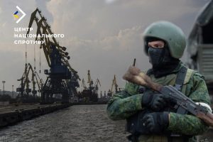 Кремль планує розширити потужності Маріупольського порту для вивезення українського зерна та промислового устаткування