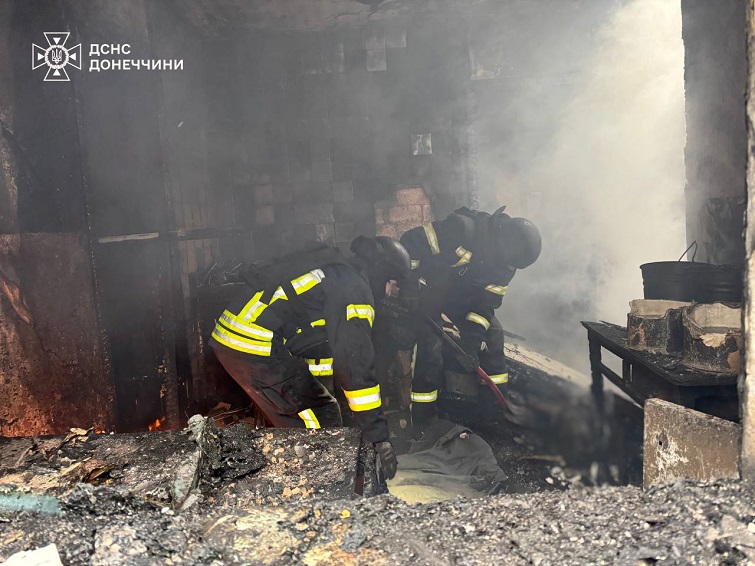 Сьогодні у Лимані на пожежі загинула жінка