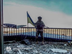 Люди витримали – не витримав бетон