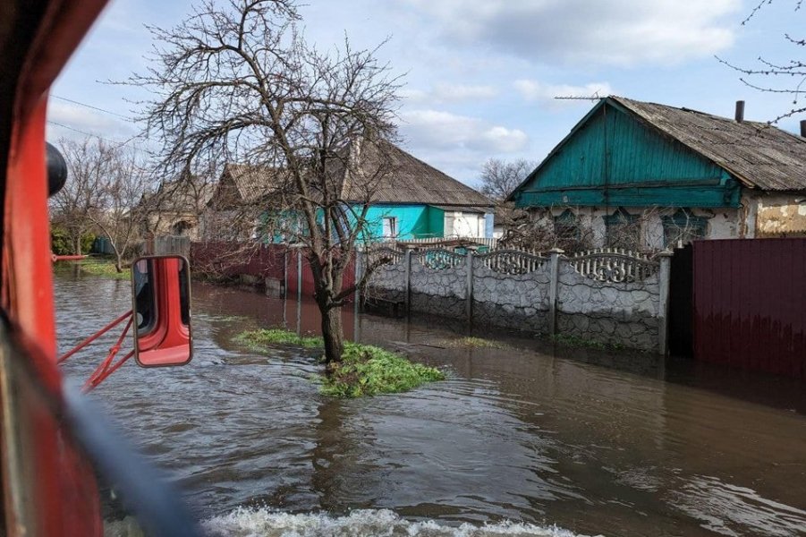 У Краматорську внаслідок паводку підтоплено кілька прибудинкових ділянок: ситуація під контролем