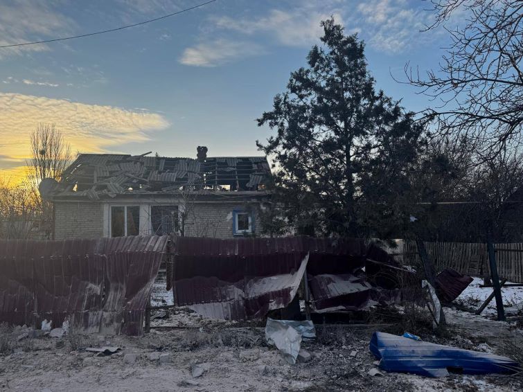 30 російських обстрілів пережили за останню населені пункти Донеччини: семеро загиблих