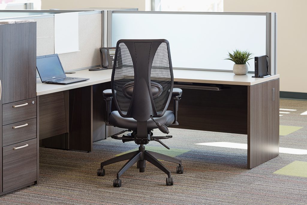 Механізми нахилу комп’ютерного крісла, як обрати той, що підходить саме вам?