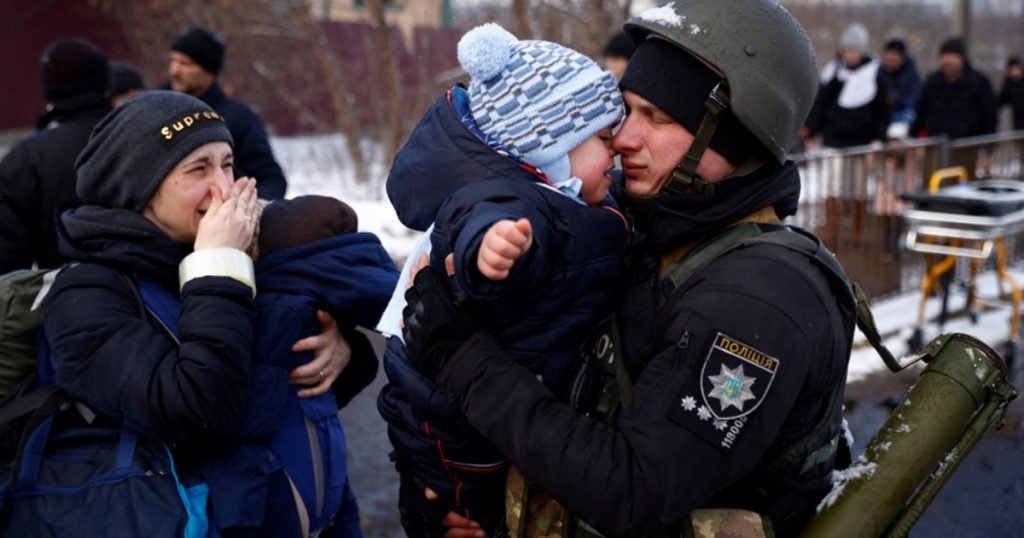 На Донеччині понад 130 дітей підлягають евакуації через небезпеку на лінії фронту. Перелік громад