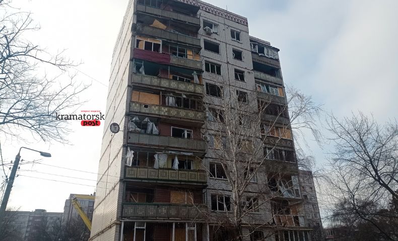 Що відбувається на місці обстрілу в Краматорску