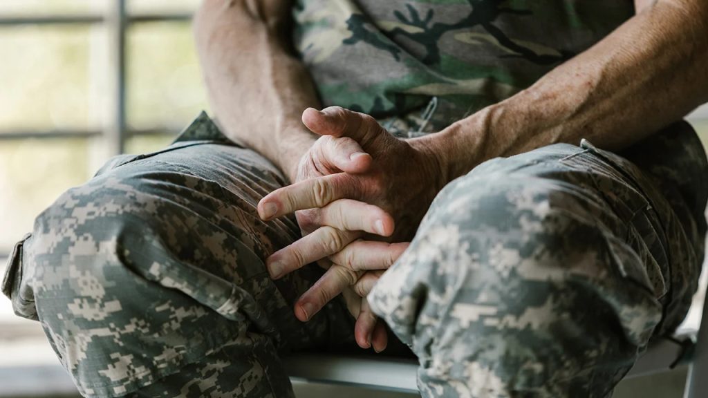 Послуги служби зайнятості для ветеранів та ветеранок