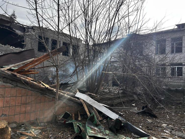 Росіяни 8 разів обстріляли населені пункти Донеччини: 3 поранених, 1 загиблий