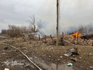 У Слов’янську внаслідок обстрілу повністю згорів житловий будинок