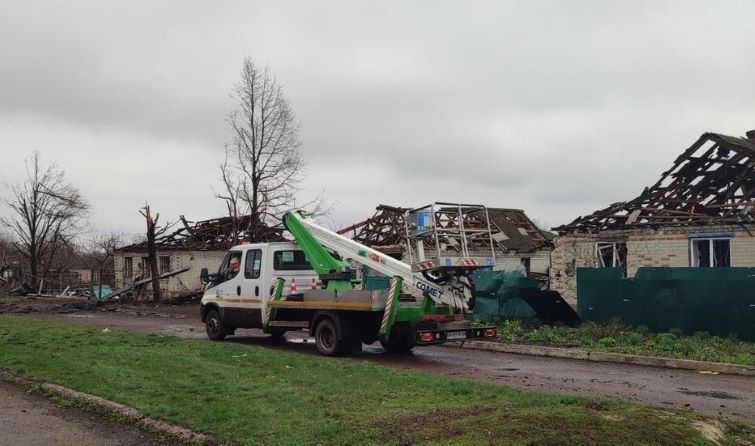 За дві доби енергетикам вдалося повернути електропостачання у понад 7 тисяч осель