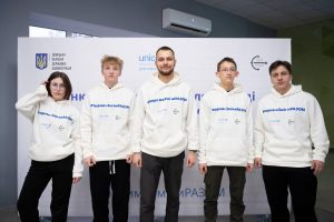 Молодь Слов’янська разом у команді, і починає роботу з історії