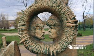 «Слово о полку Ігоревім»: як виглядають нові скульптури у парку Шовковичний (фото)