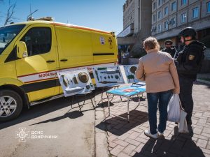 У прифронтовому Слов’янську рятувальники провели навчання з мінної безпеки​