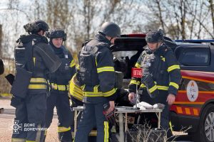 Рятувальники показали фото з місць сьогоднішніх прильотів у Слов’янську