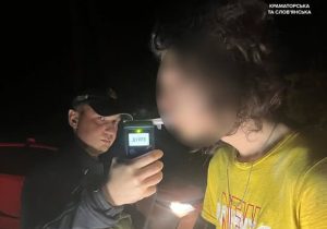 У Краматорську небайдужий містянин допоміг поліції спіймати п’яного водія без прав