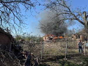 У Слов’янську 1 людина загинула і 1 поранена, пошкоджено 17 приватних будинків. Оперативна ситуація по області станом на ранок 24 квітня