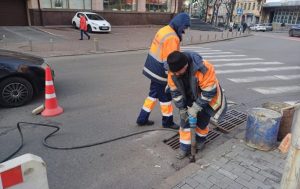 Кабмін дозволив бронювати до 75% комунальників