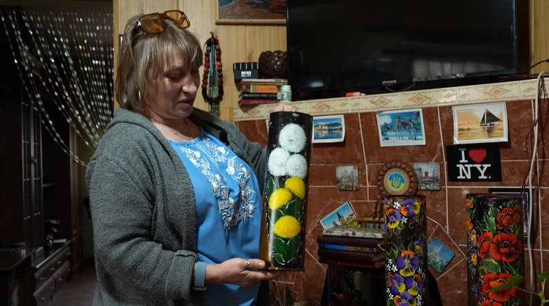 Розписують гільзи, щоб купити дрони: історія родини керамістів зі Слов’янська